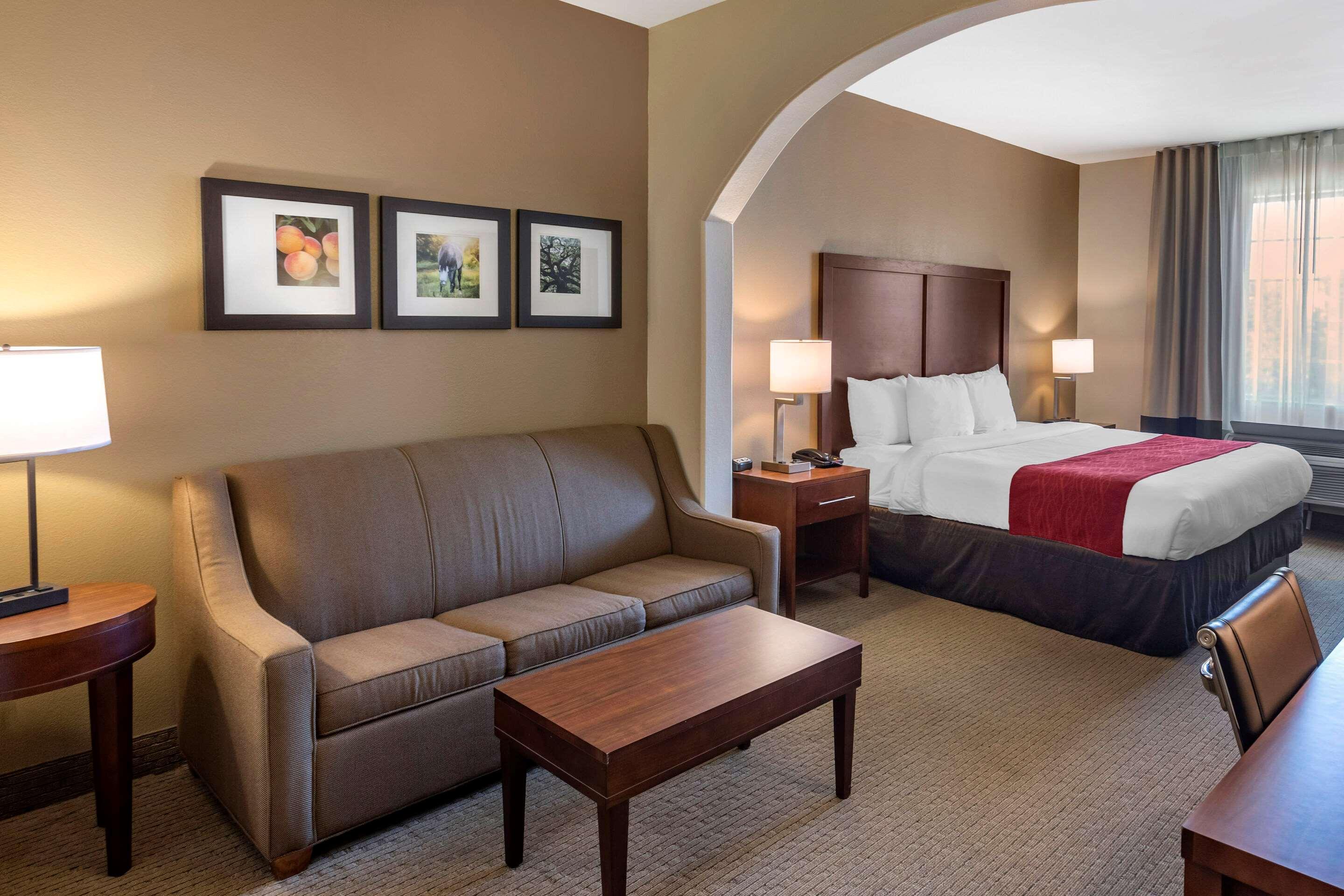 Comfort Inn&Suites Villa Rica Extérieur photo