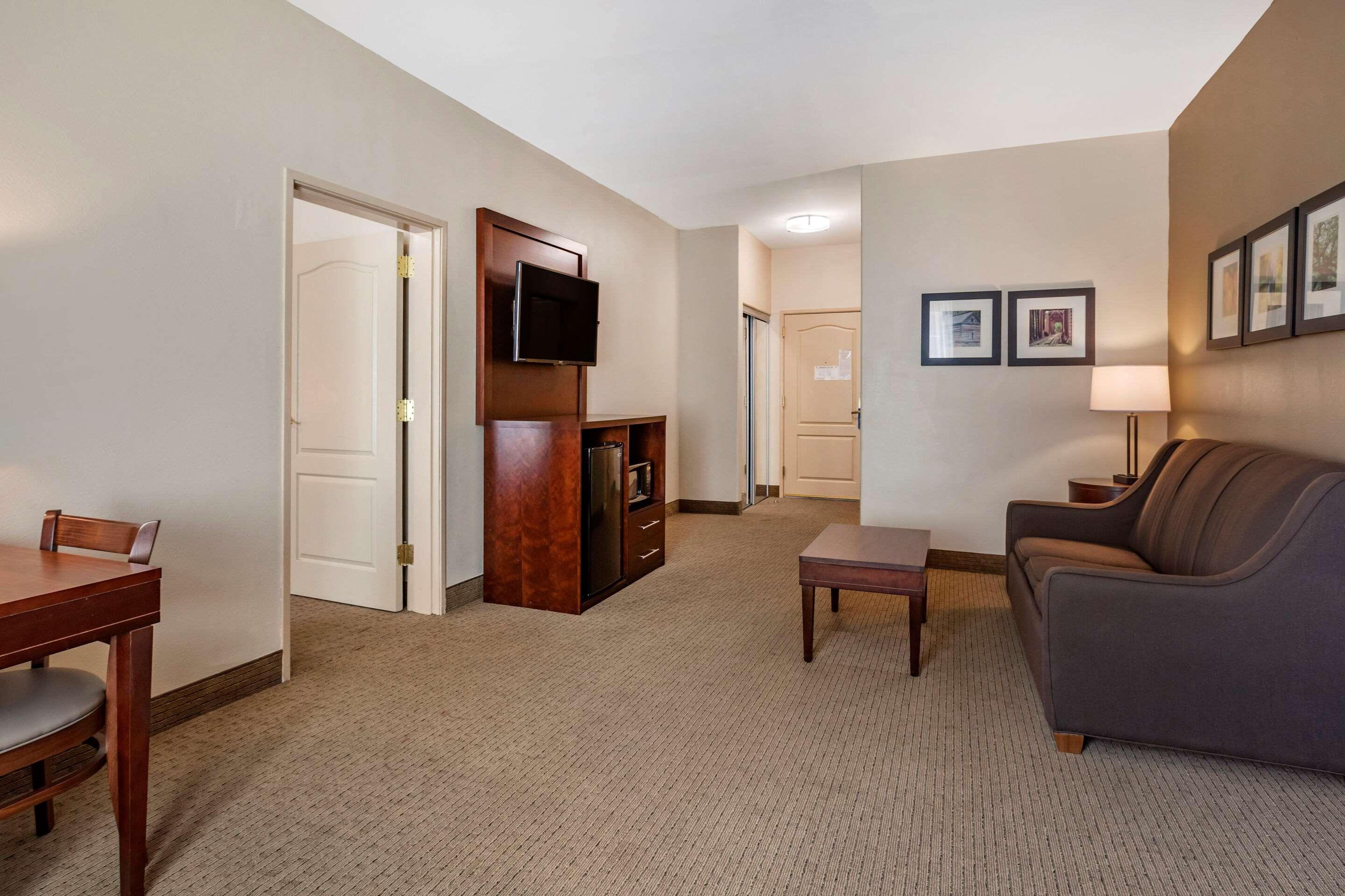 Comfort Inn&Suites Villa Rica Extérieur photo